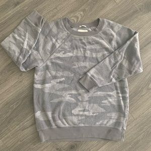 American Eagle Grey Camo Sweatshirt size Medium